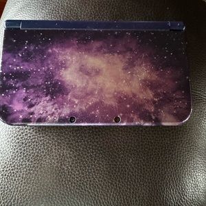 Nintendo 3DS XL.